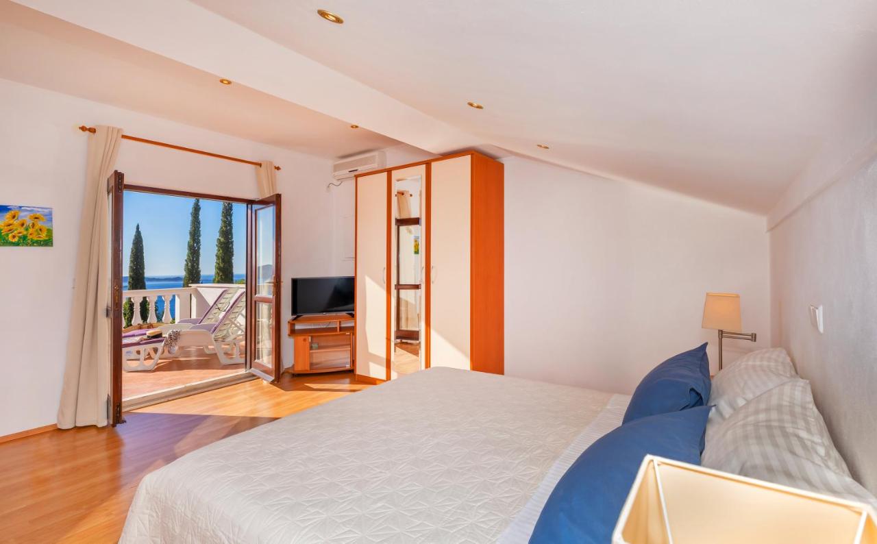 Vila Dalmare Sea View Apartment with Huge Balcony - 4