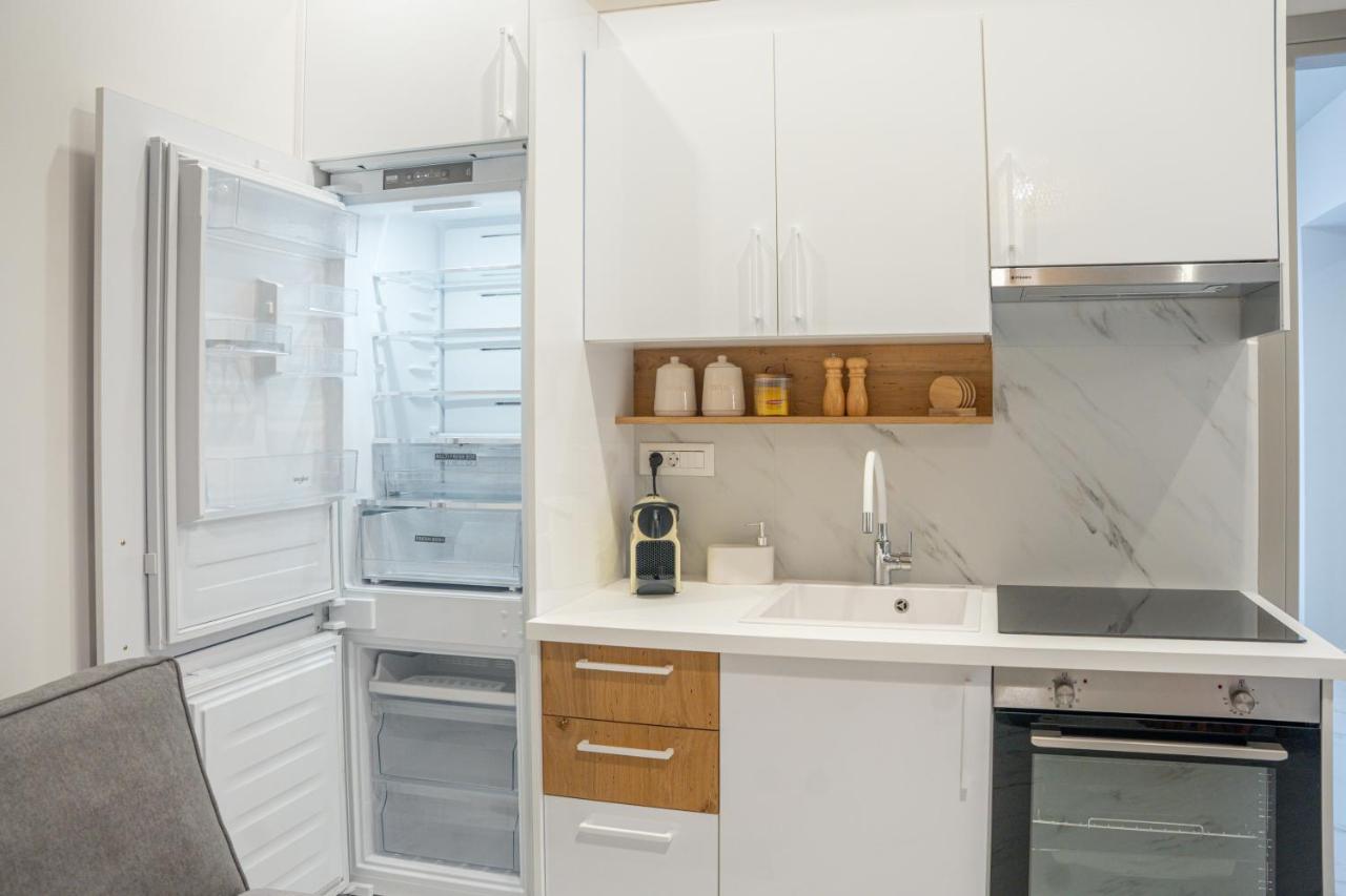 Agora Luxury Suites - 3