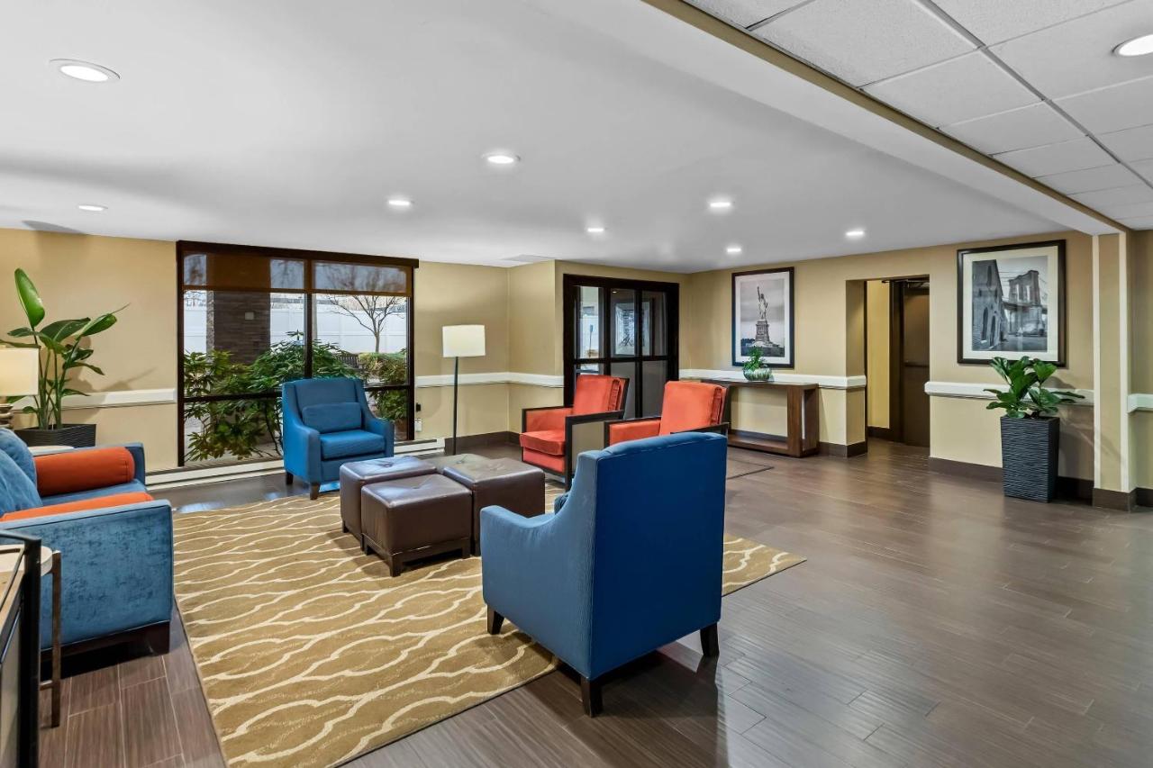Photo - Comfort Inn & Suites Somerset  New Brunswick