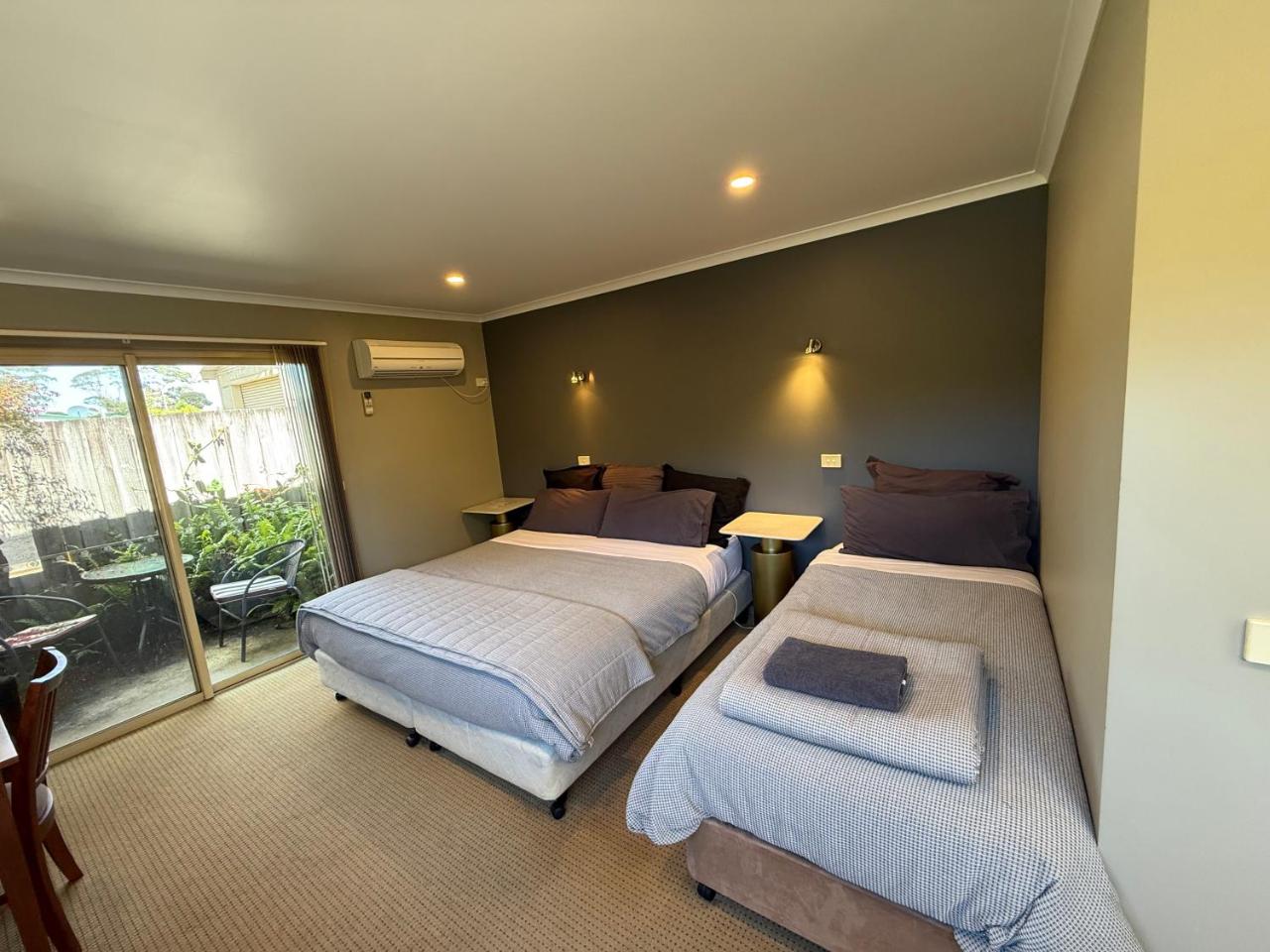 Motel Strahan