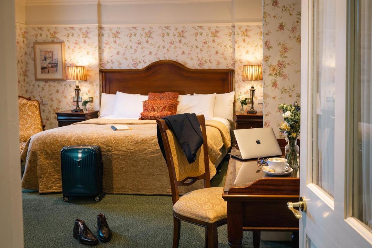 Arbutus Hotel - 5