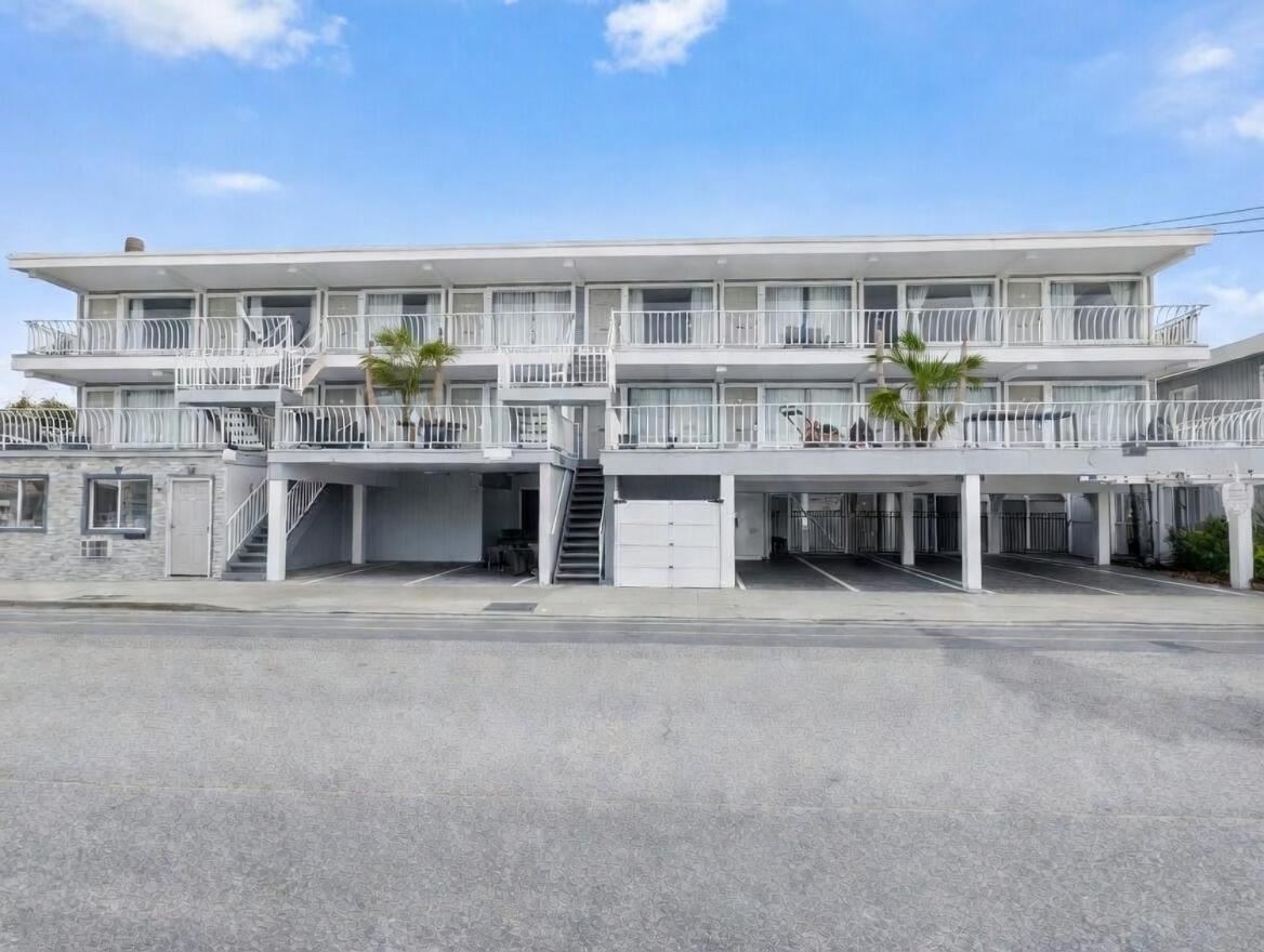 Sunset Beach Hotel
