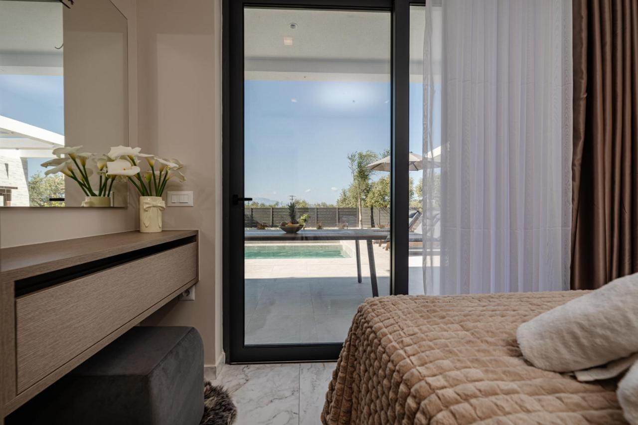 Noka Luxury Seaview Villa - 2