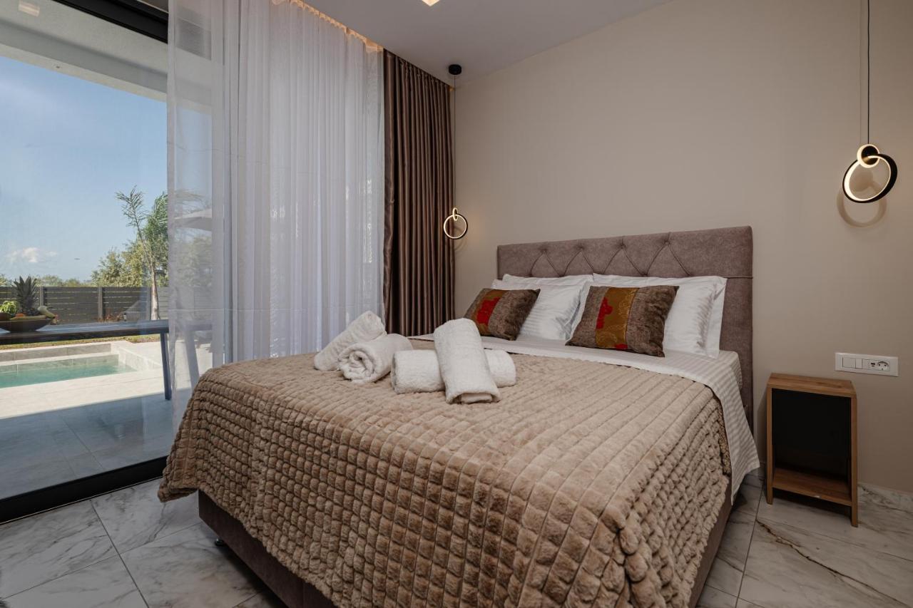 Noka Luxury Seaview Villa - 5