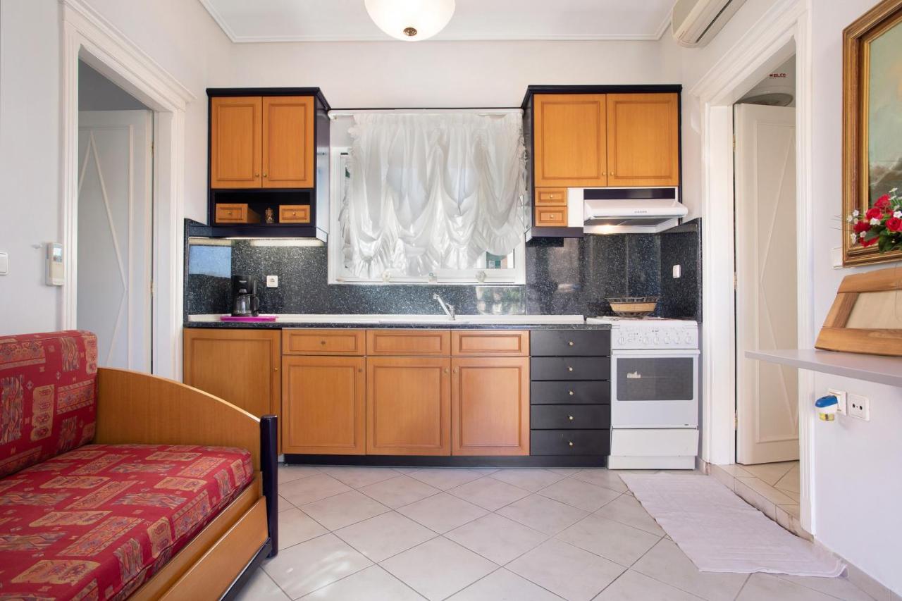Olympia Holiday Home - 6