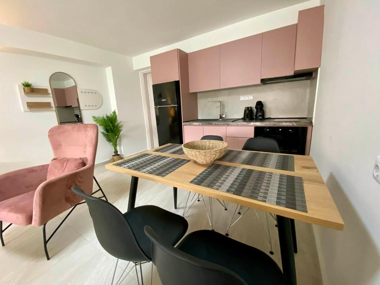 Nikol's central suite 1 - 5