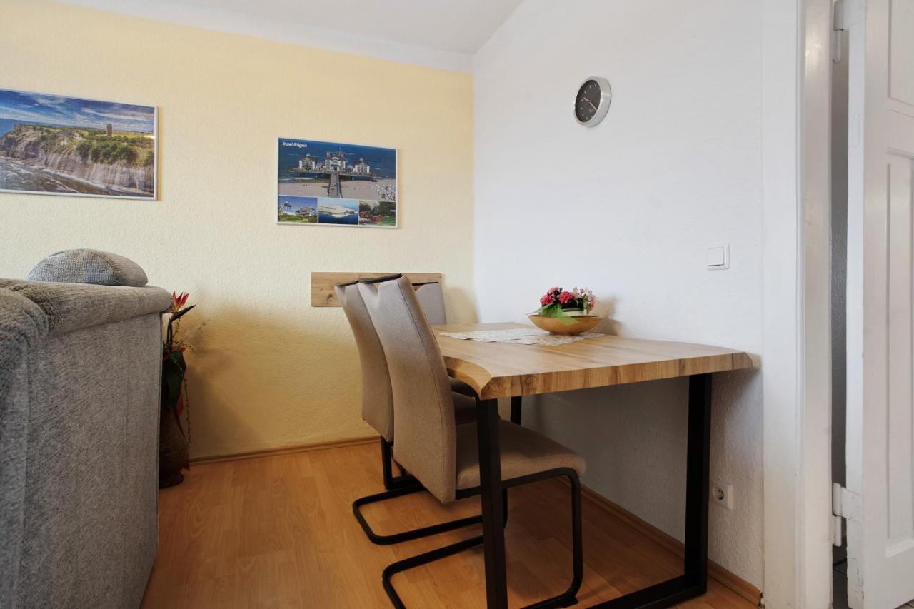 Ferienwohnung oberhalb vom Hafen 1 - 6