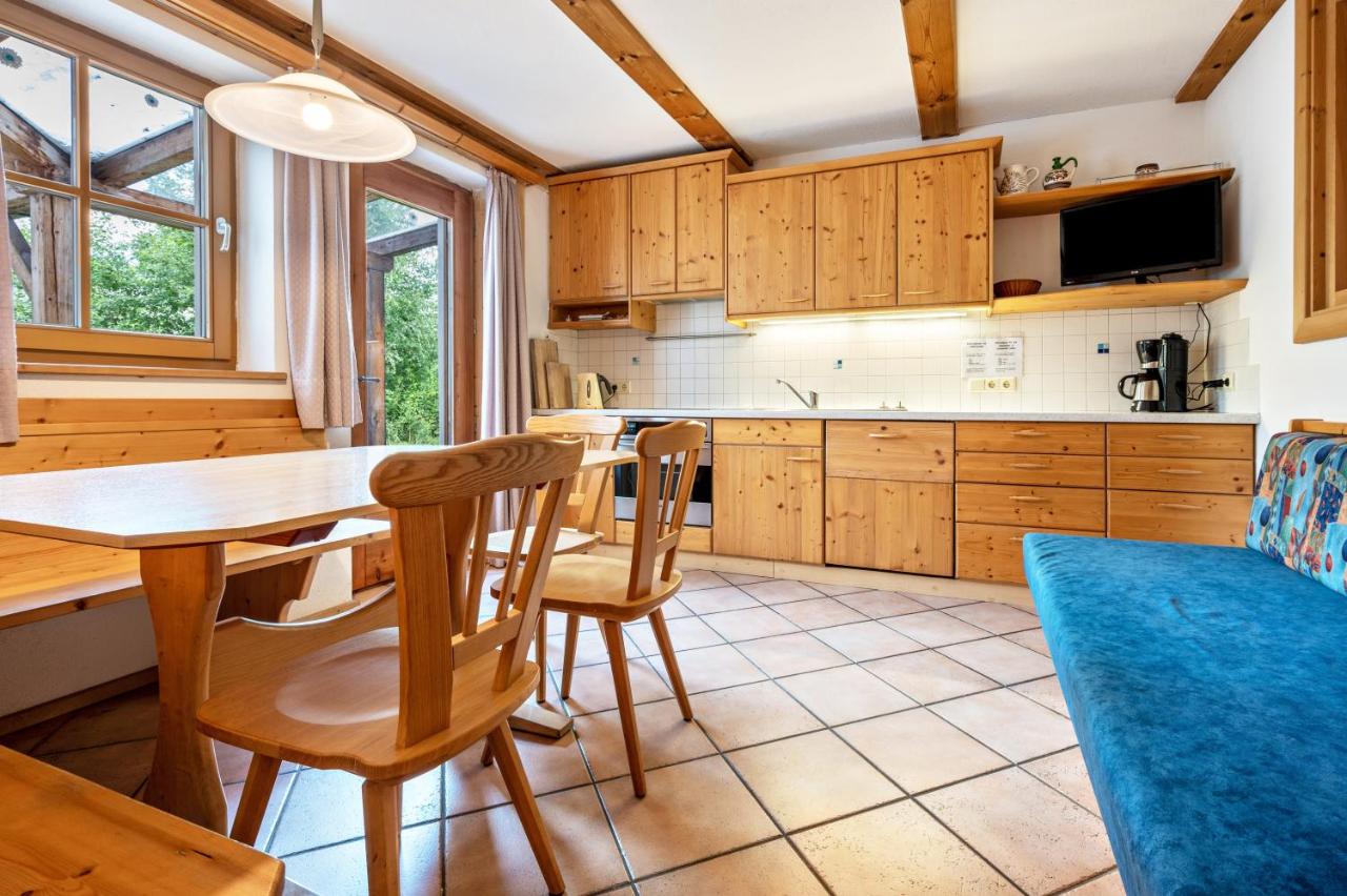 Lindenhof Apt 8 - 2