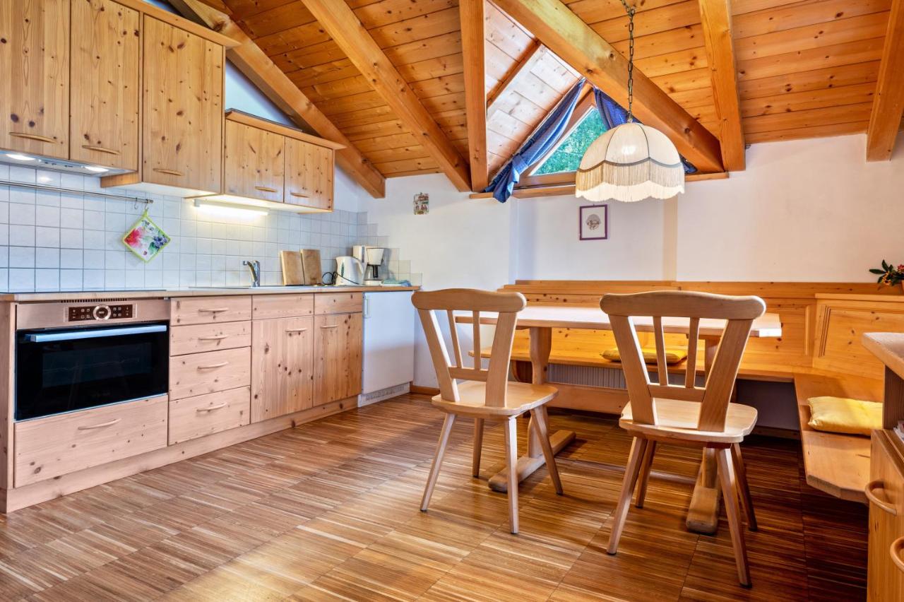 Lindenhof Apt 1 - 5