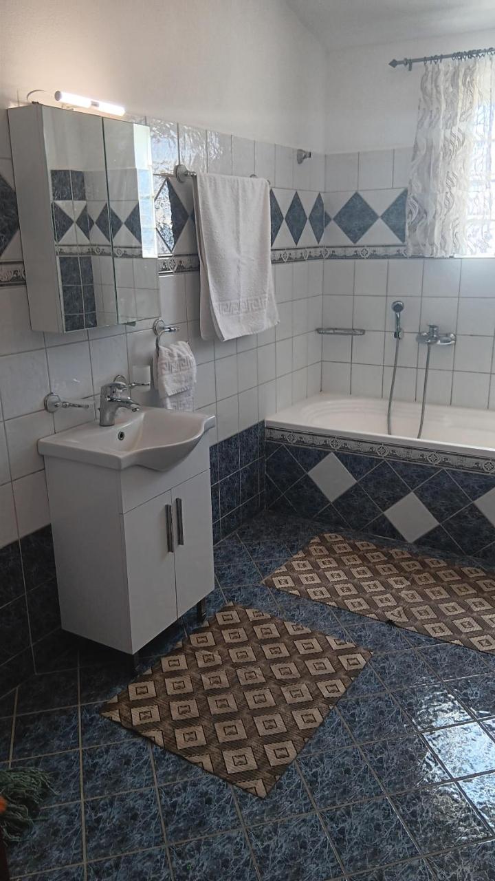 Babis House - 6