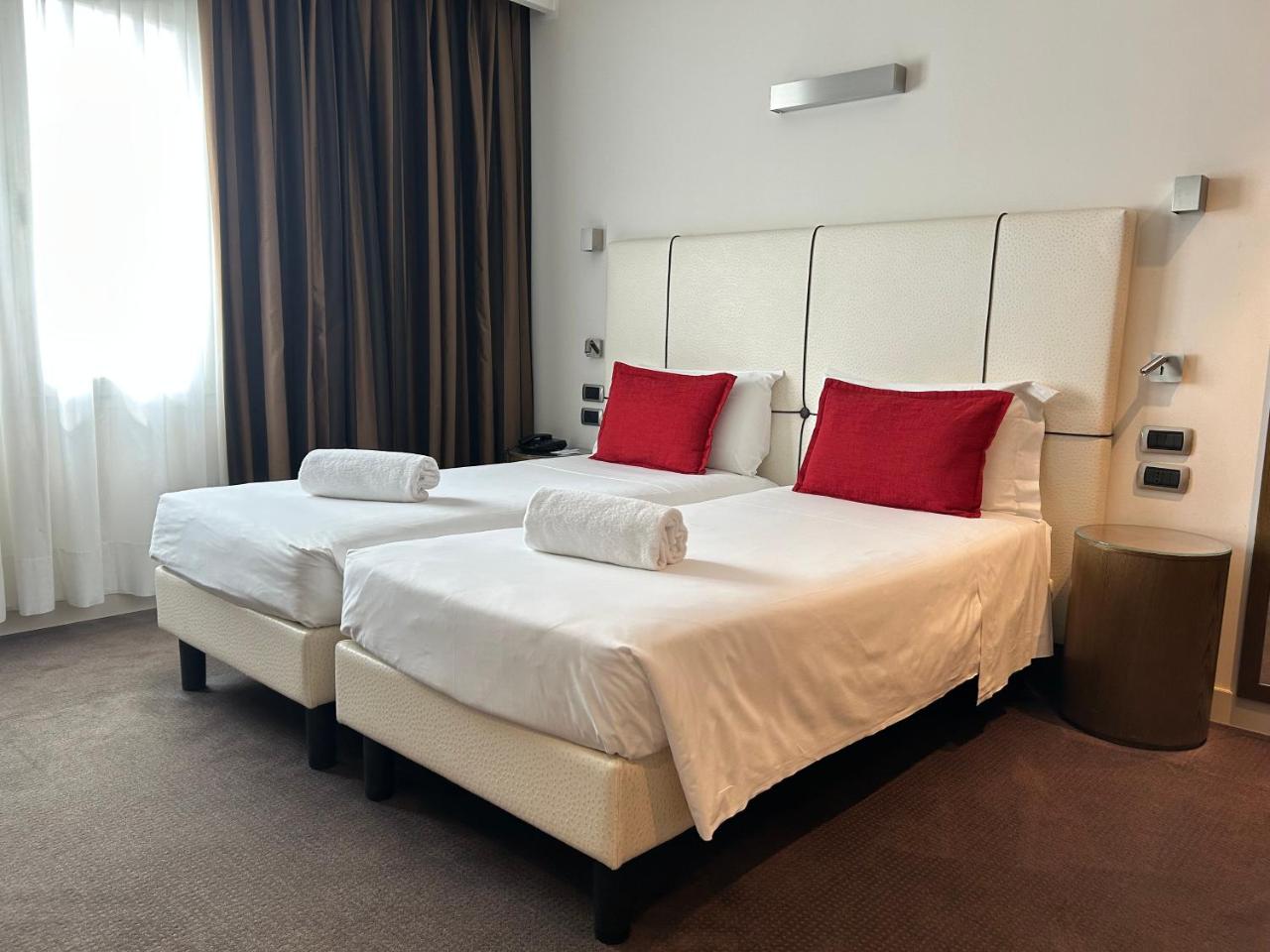 Hotel Plaza - 5