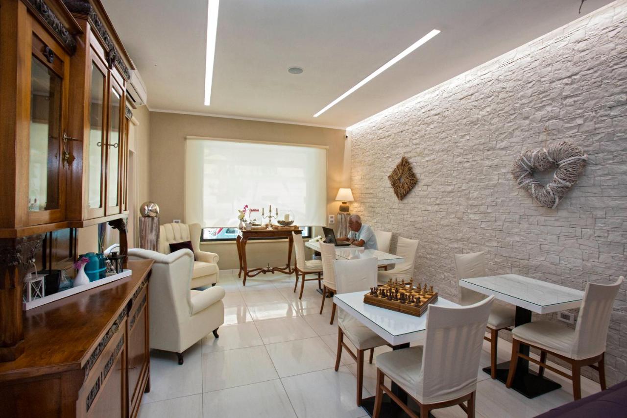 Hotel lo Squalo photo 2
