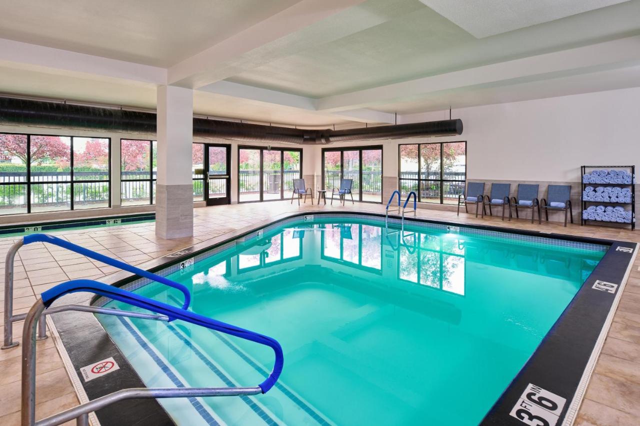 Photo - Hampton Inn Anchorage