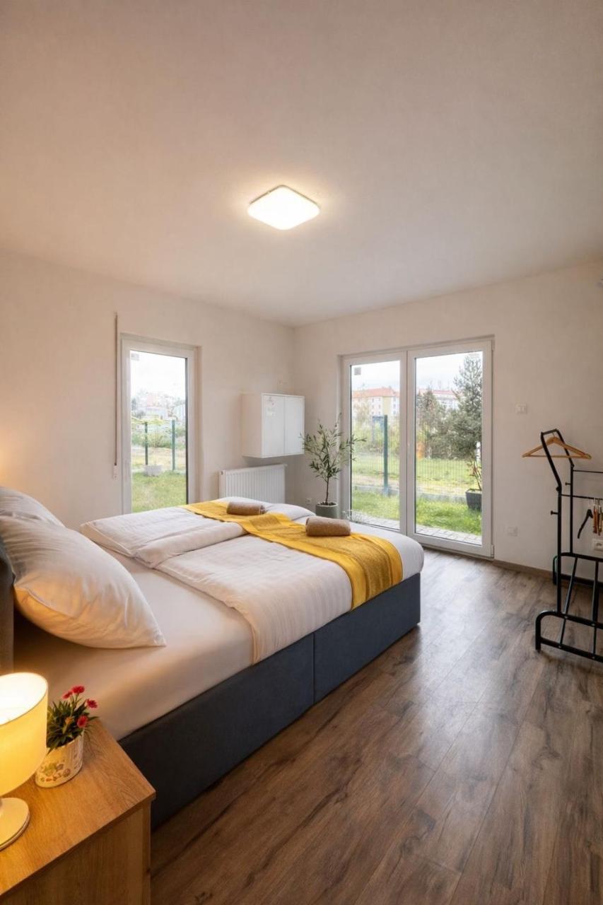 Luxury Villa with Glass Veranda & Garden Karlovy Vary - 3