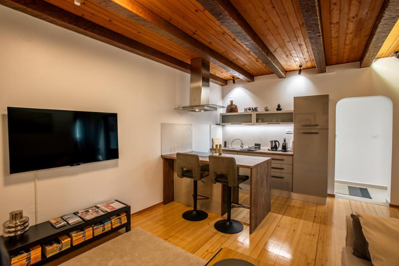 UrbanApartment5 - 2