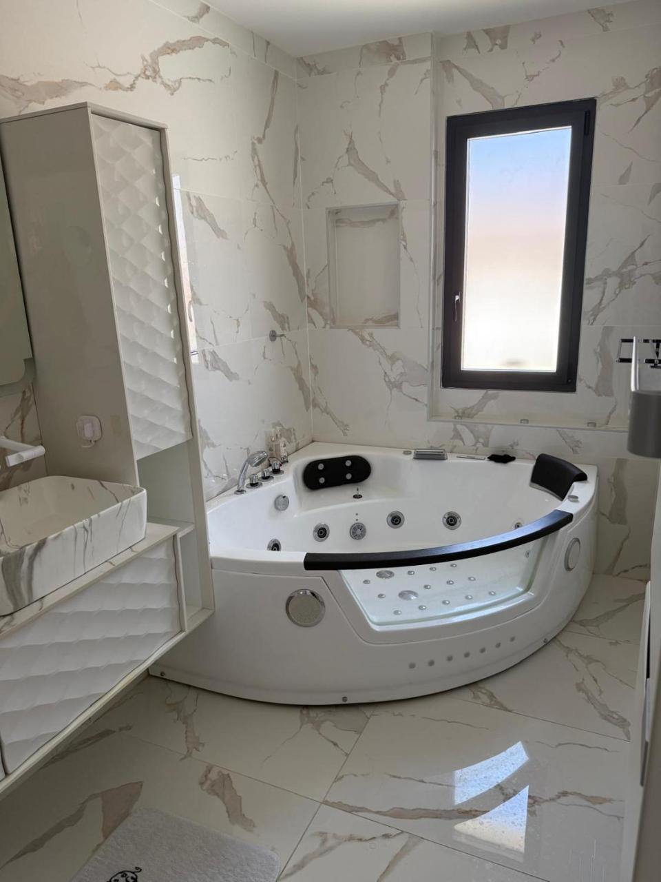 Villa avec piscine jacuzzi et sauna - 4