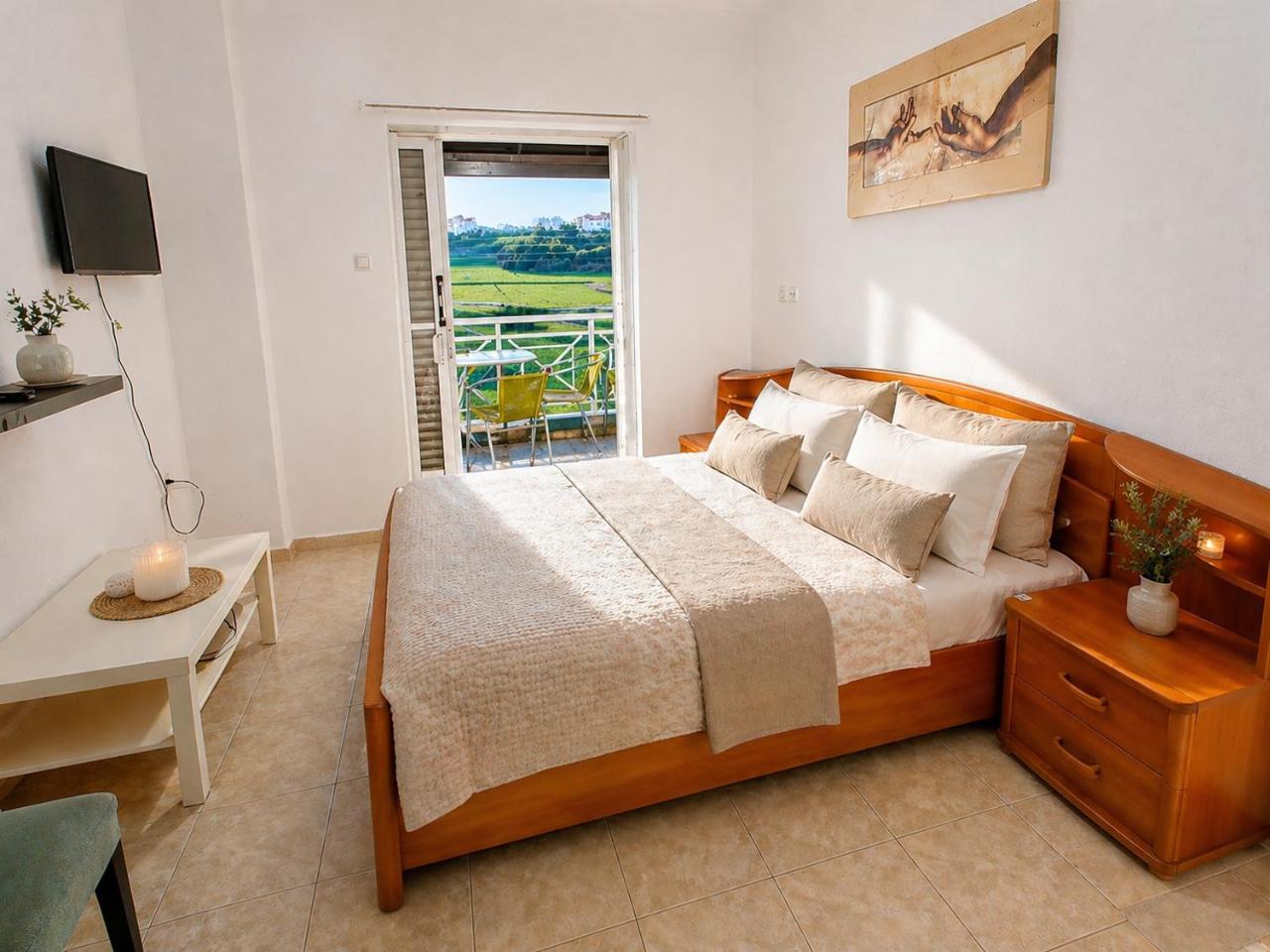 Flogita 5 Seaside Apartments - 150m from Beach, Ideal for Families & Groups - 2
