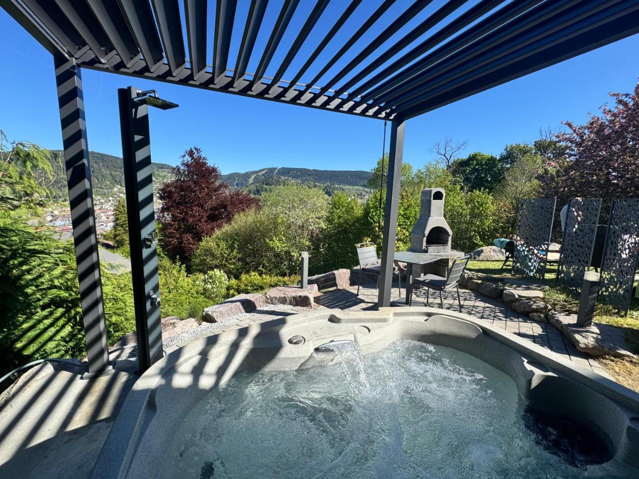 App le nid d'abeille cocon pour 2 pers, spa privée, belle vue avec terrasse - 2