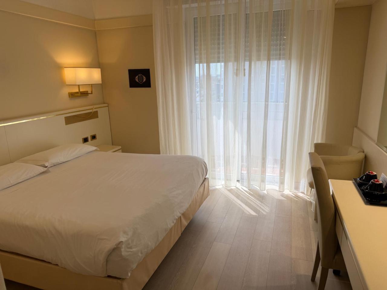 Hotel Bristol - 3