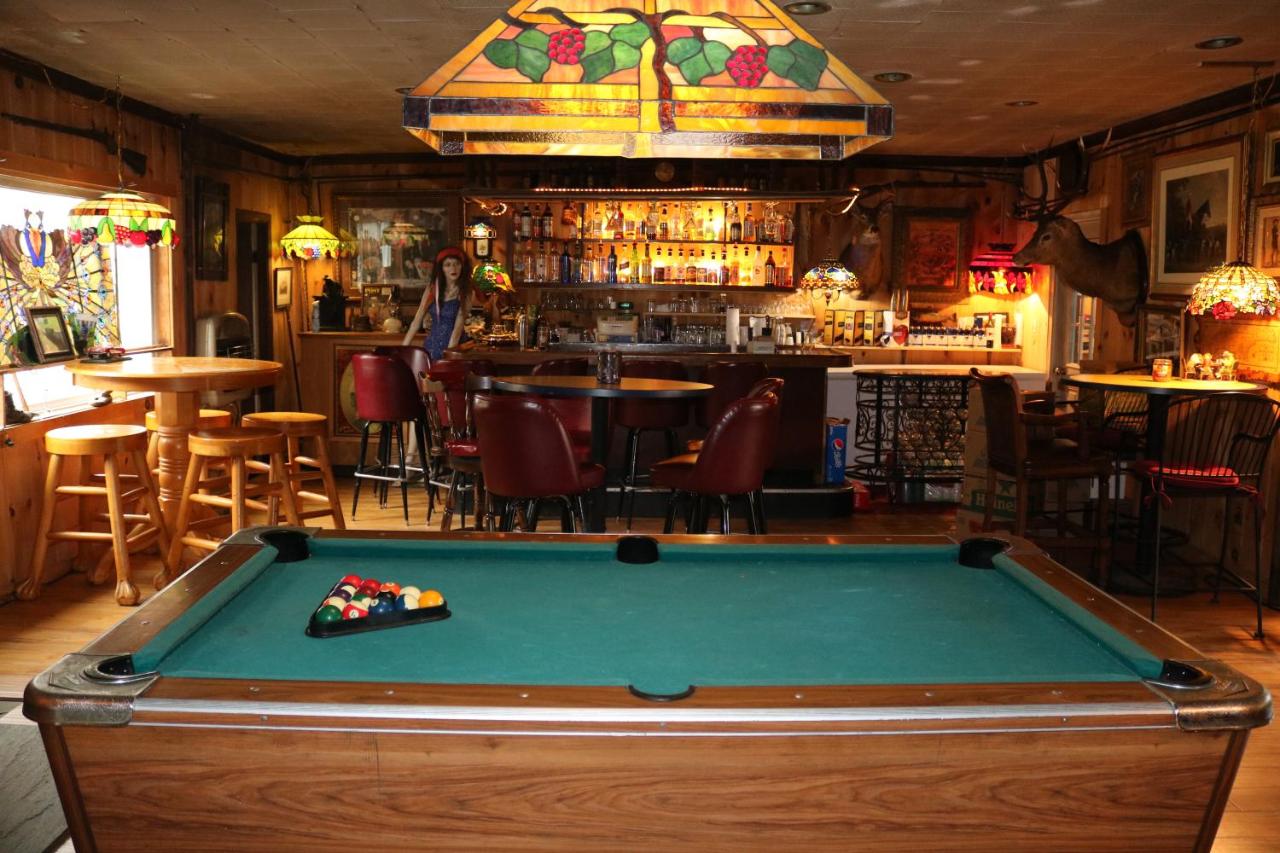Colonial Inn photo 4
