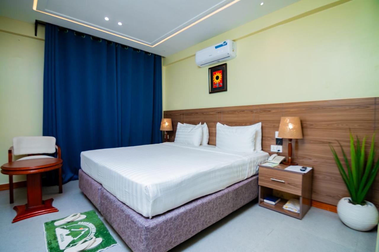 Photo - Green Mountain Hotel