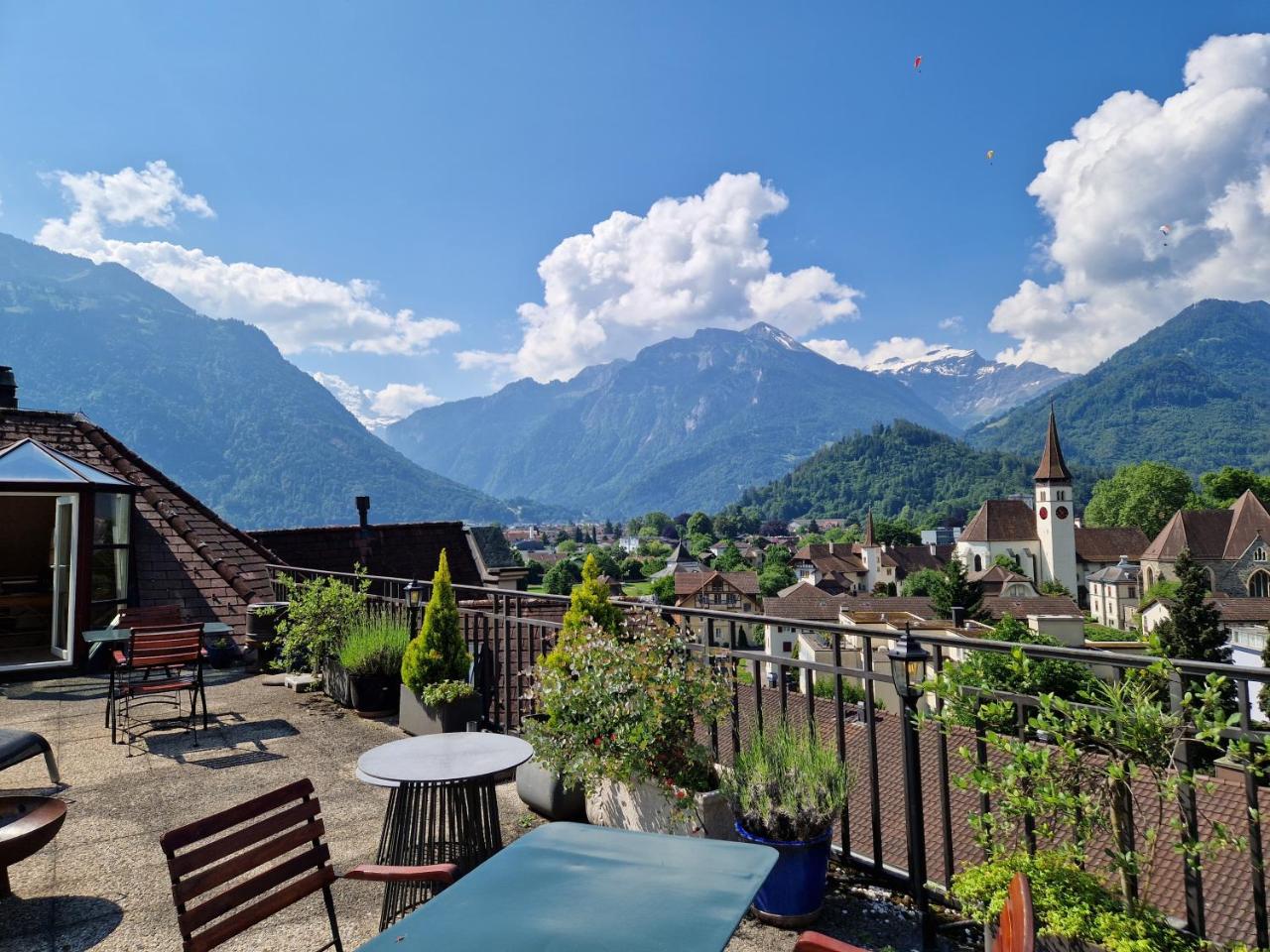 Carlton-Europe Vintage Adults Hotel - 3