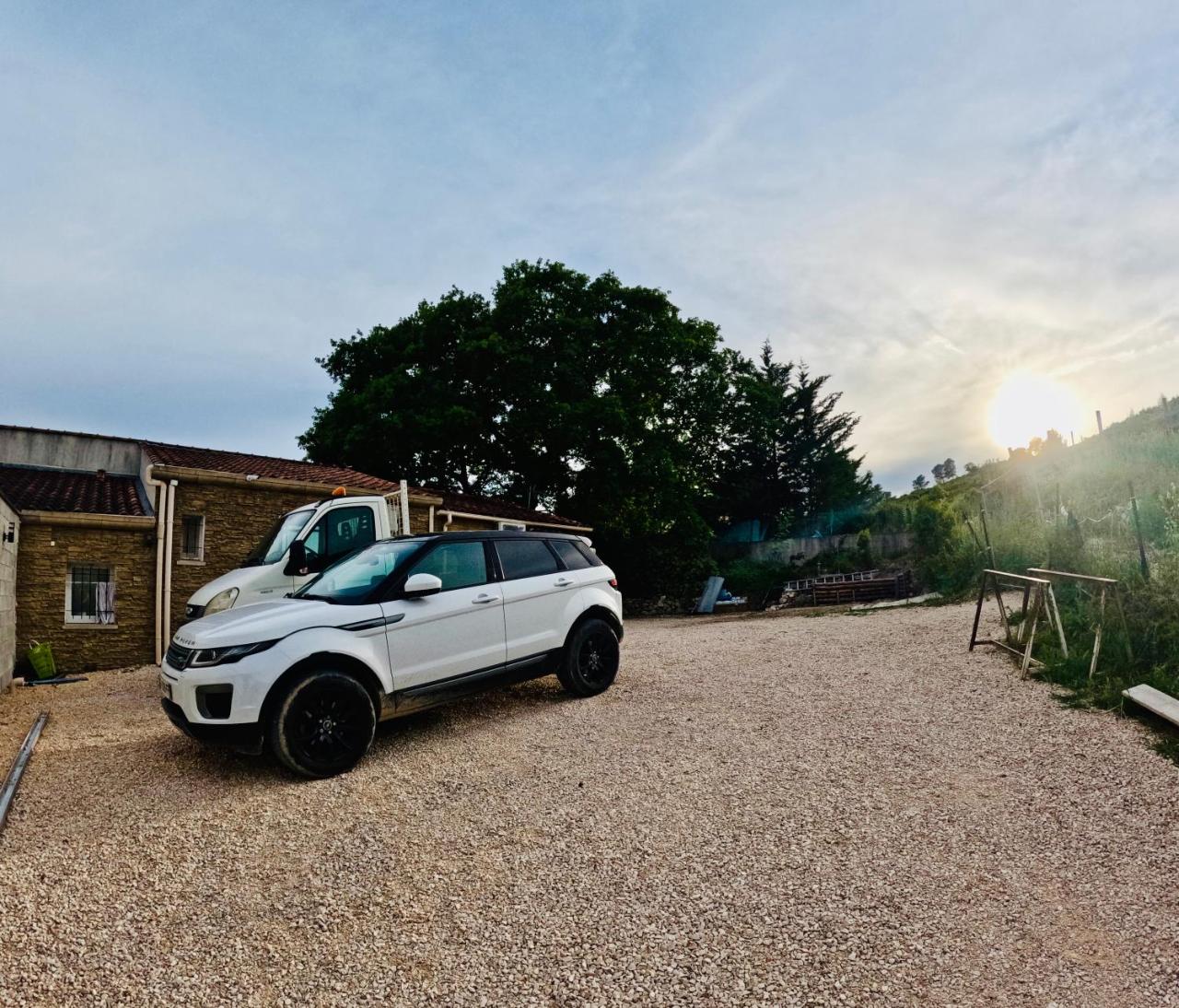 Studio neuf avec accès piscine, terrasse, parking - proche Marseille et aéroport - 5