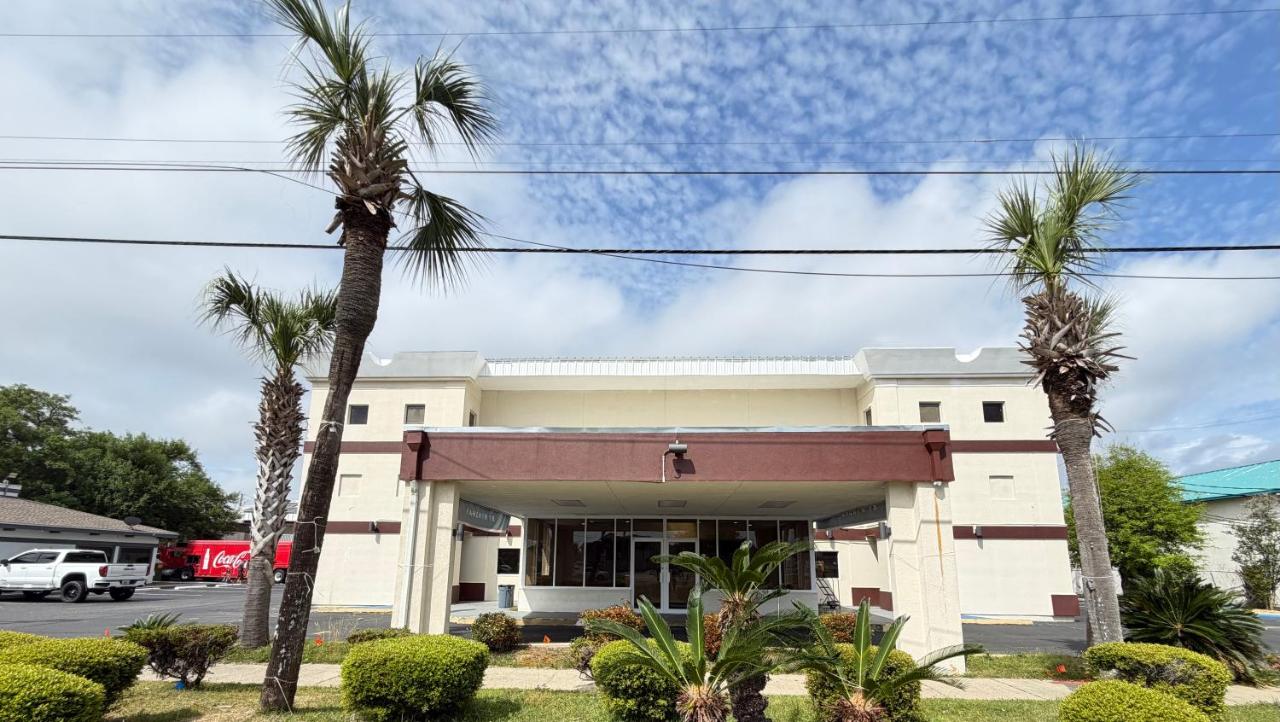 Baymont by Wyndham Pensacola at NAS Corry