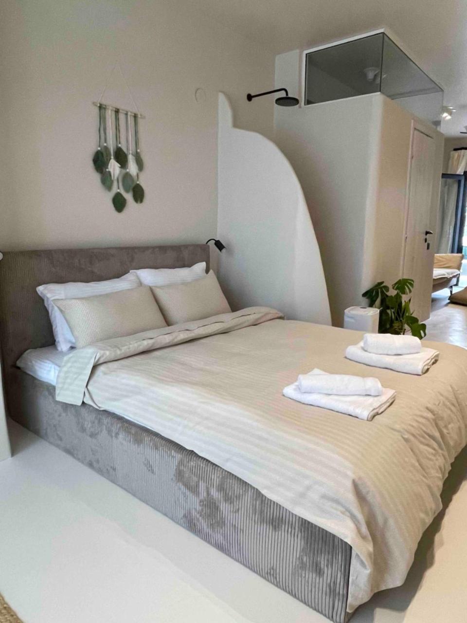 Vaios Luxury Apartments - 2