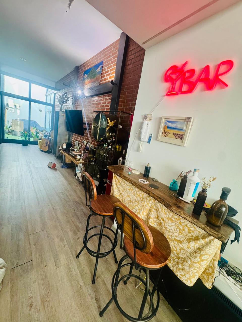 Large Modern Industrial Loft Close to Beaches - 2