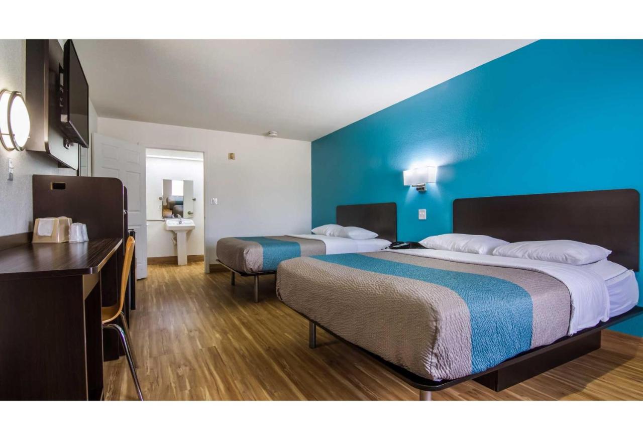 Motel 6 Pensacola, FL - NAS photo 3