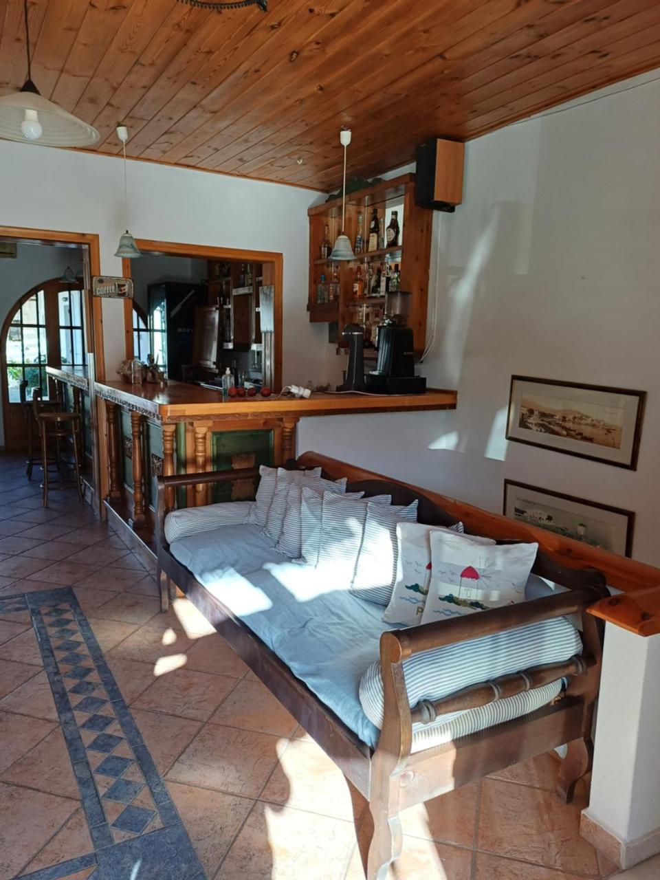 Siroco's Rooms And Studios - 3