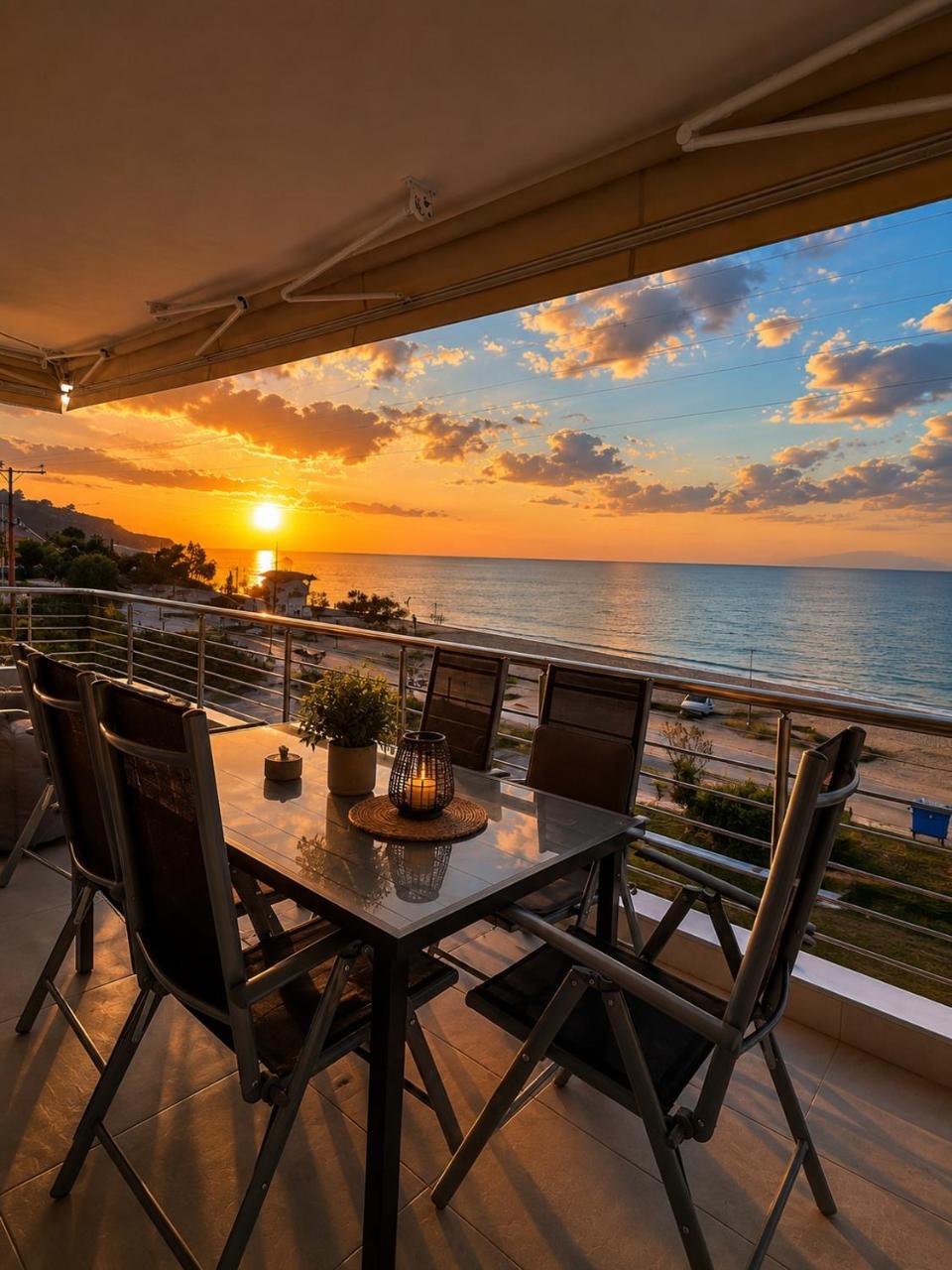 Sea View Luxury Apartment Beachfront 3BR - 3