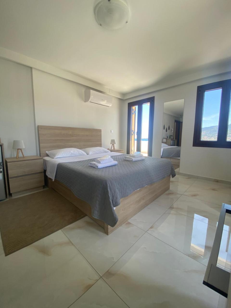 Unique Penthouse with Mytilene View - Port Apartments - 6