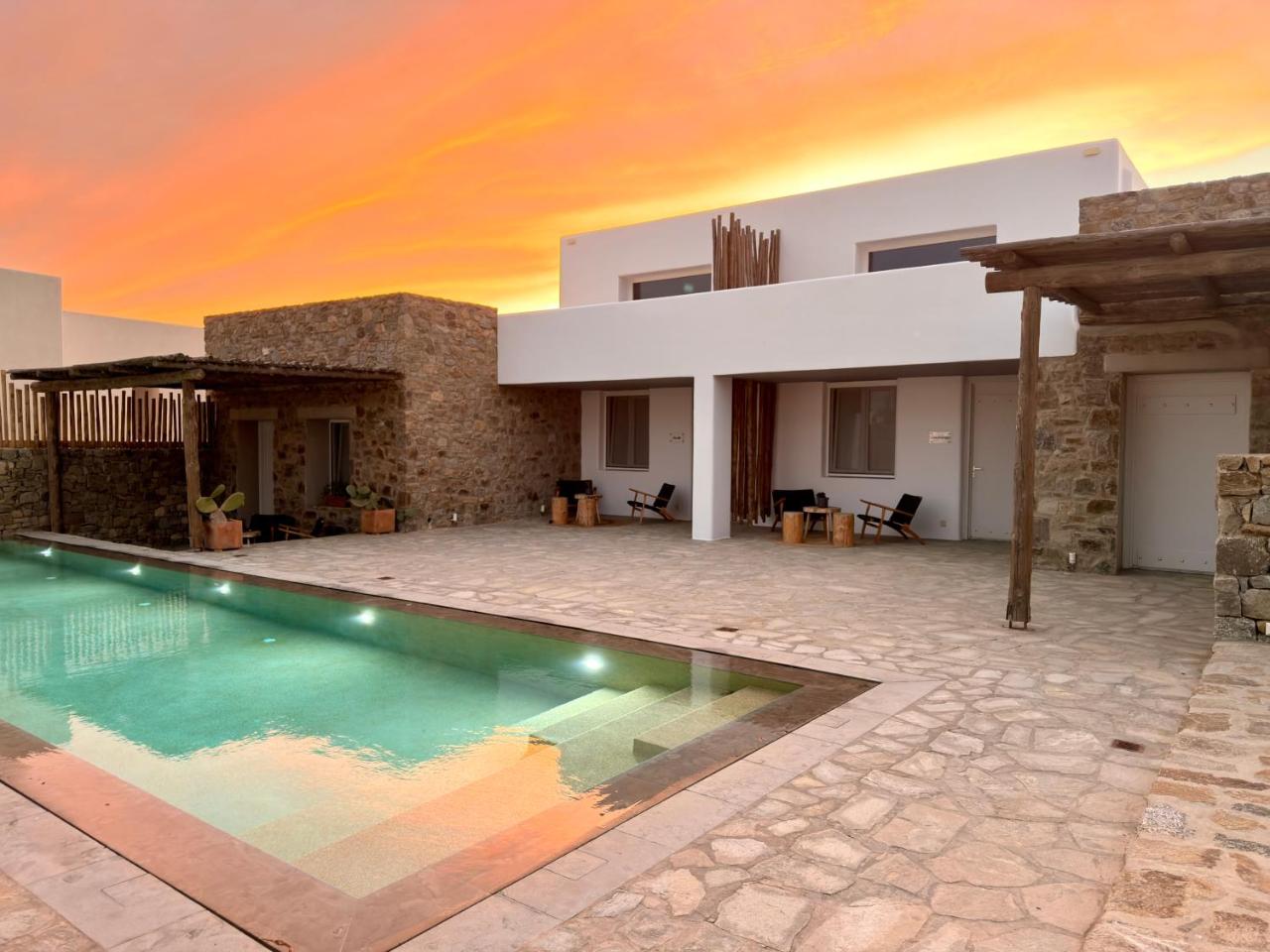 Mykonos Dot Art Homes - 3