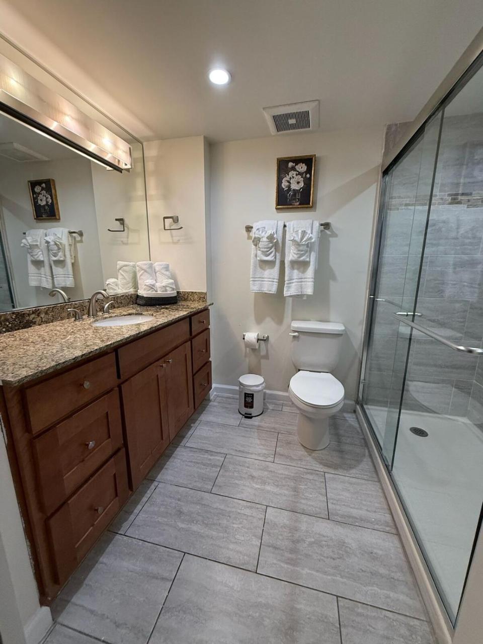 Sea Breeze Skyline Suite - 3