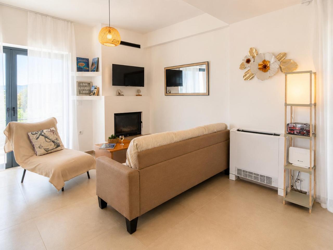 Villa Gala Eretria Family Stay with Sea View, Garden & BBQ - 4