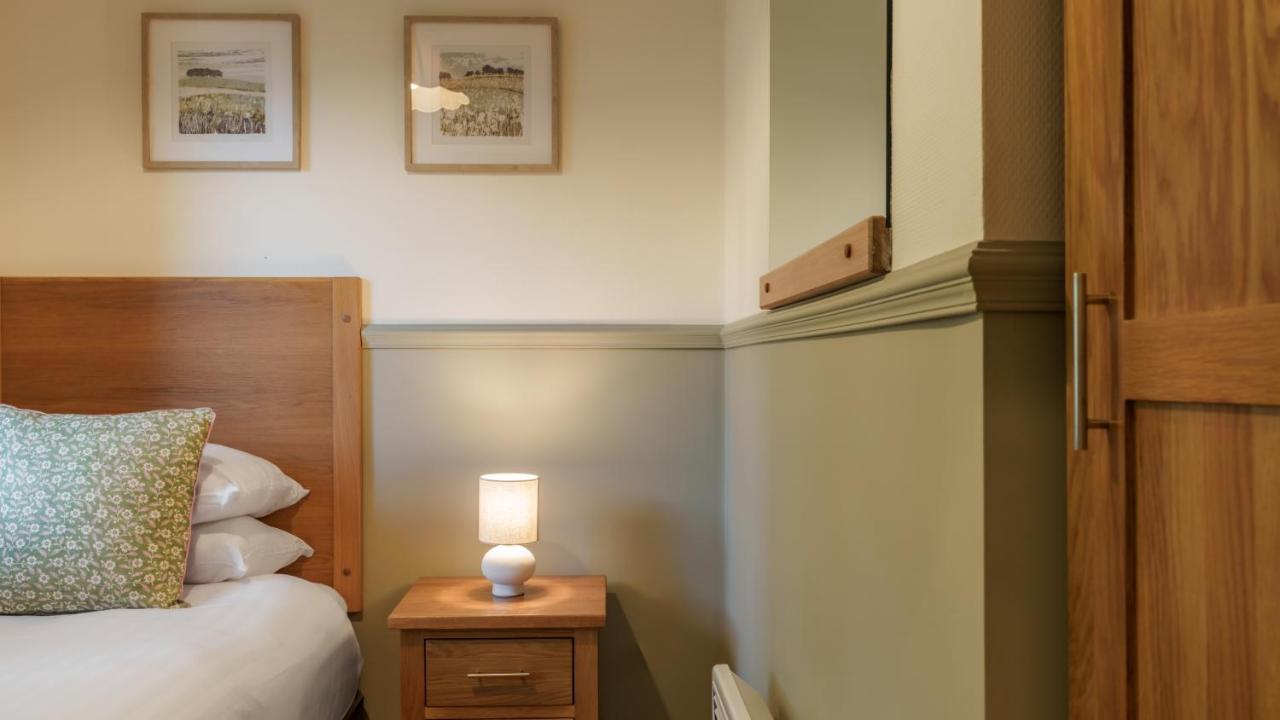 Post Knott Cottage At Windermere Marina Village - 6