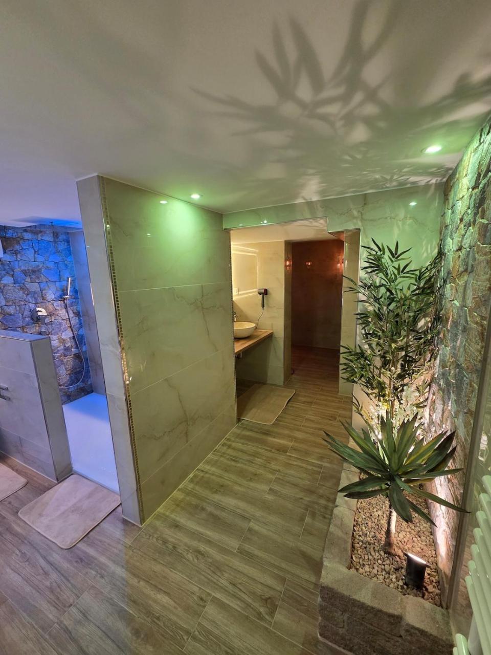 Exklusive Ferienwohnung nahe Phantasialand, Köln Messe & Bonn I Wellness zubuchbar - 2