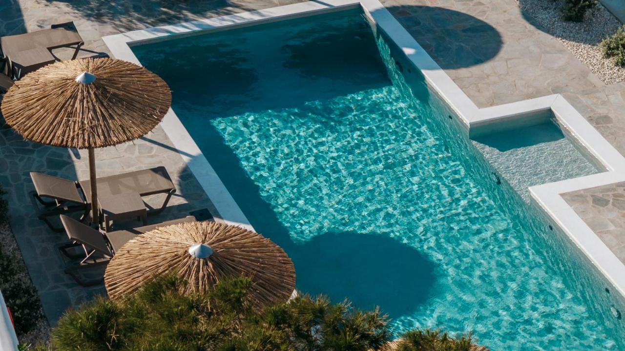 Paranthos Island Living - 4
