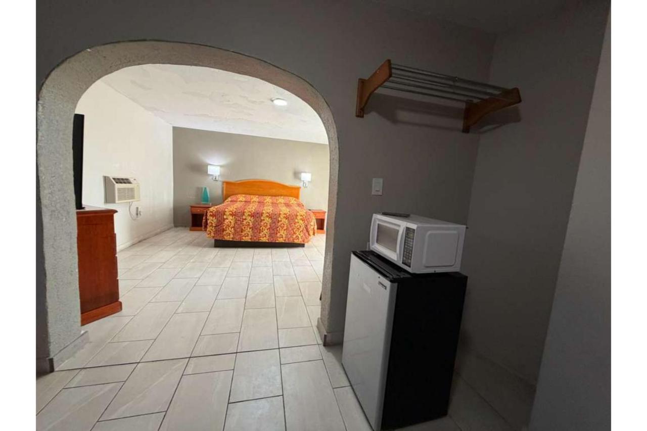 Regency Inn Daytona Beach Near Airport photo 4
