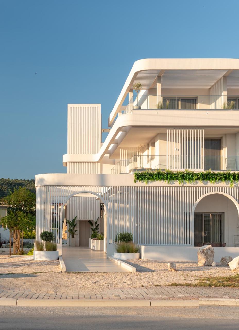 FOS Luxury Suites - 2