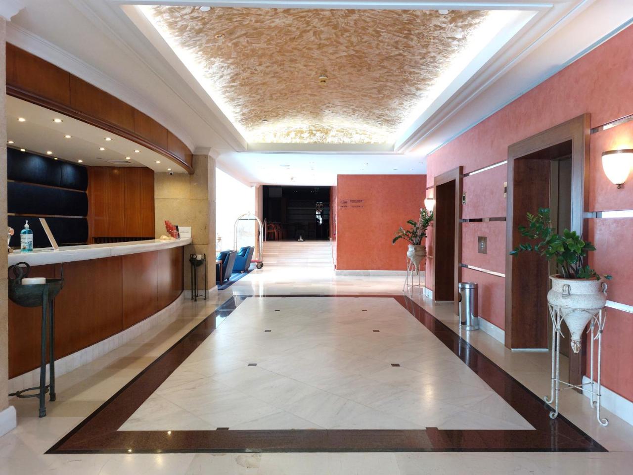 Hotel Olympia Palace - 4
