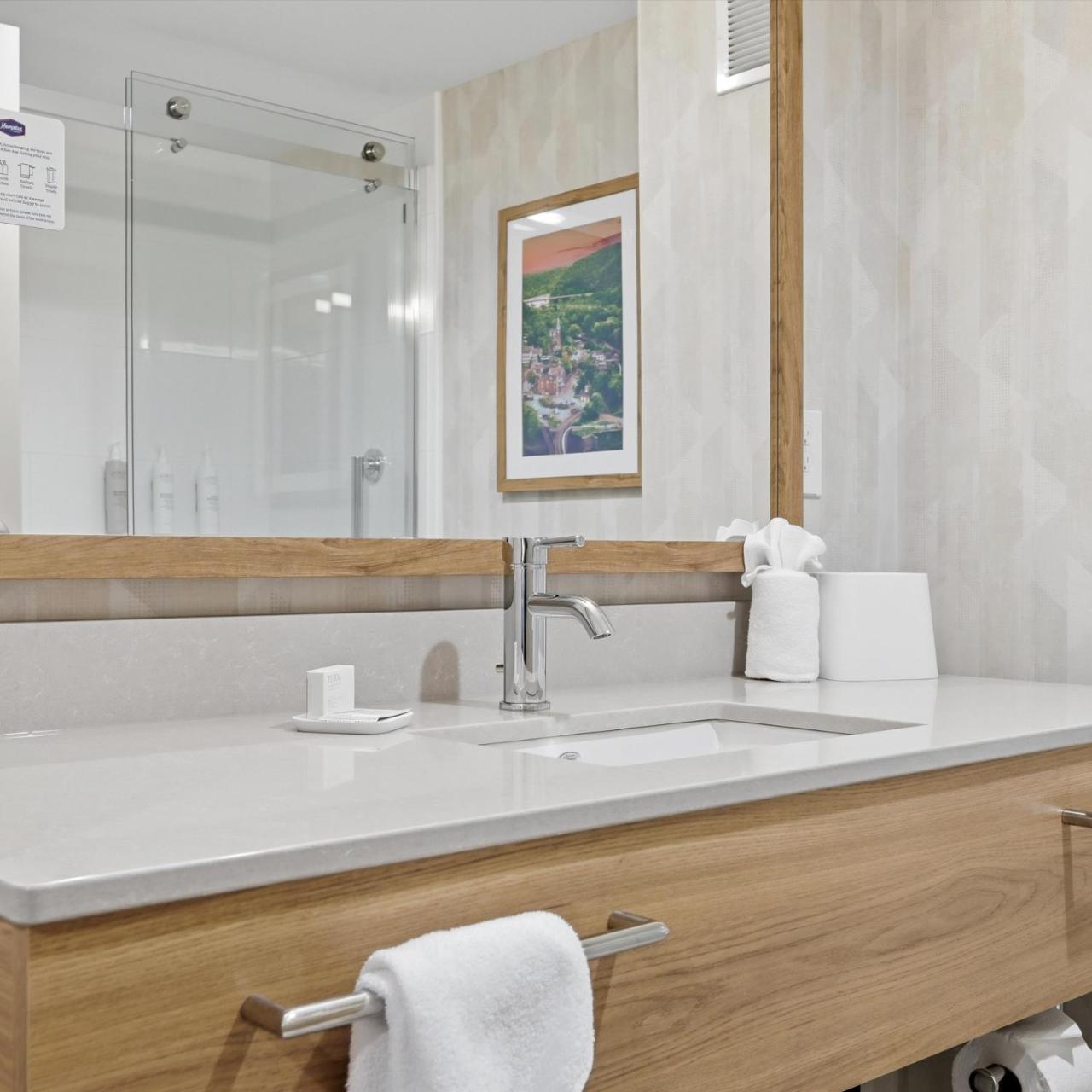 Hampton Inn Martinsburg South-Inwood photo 4