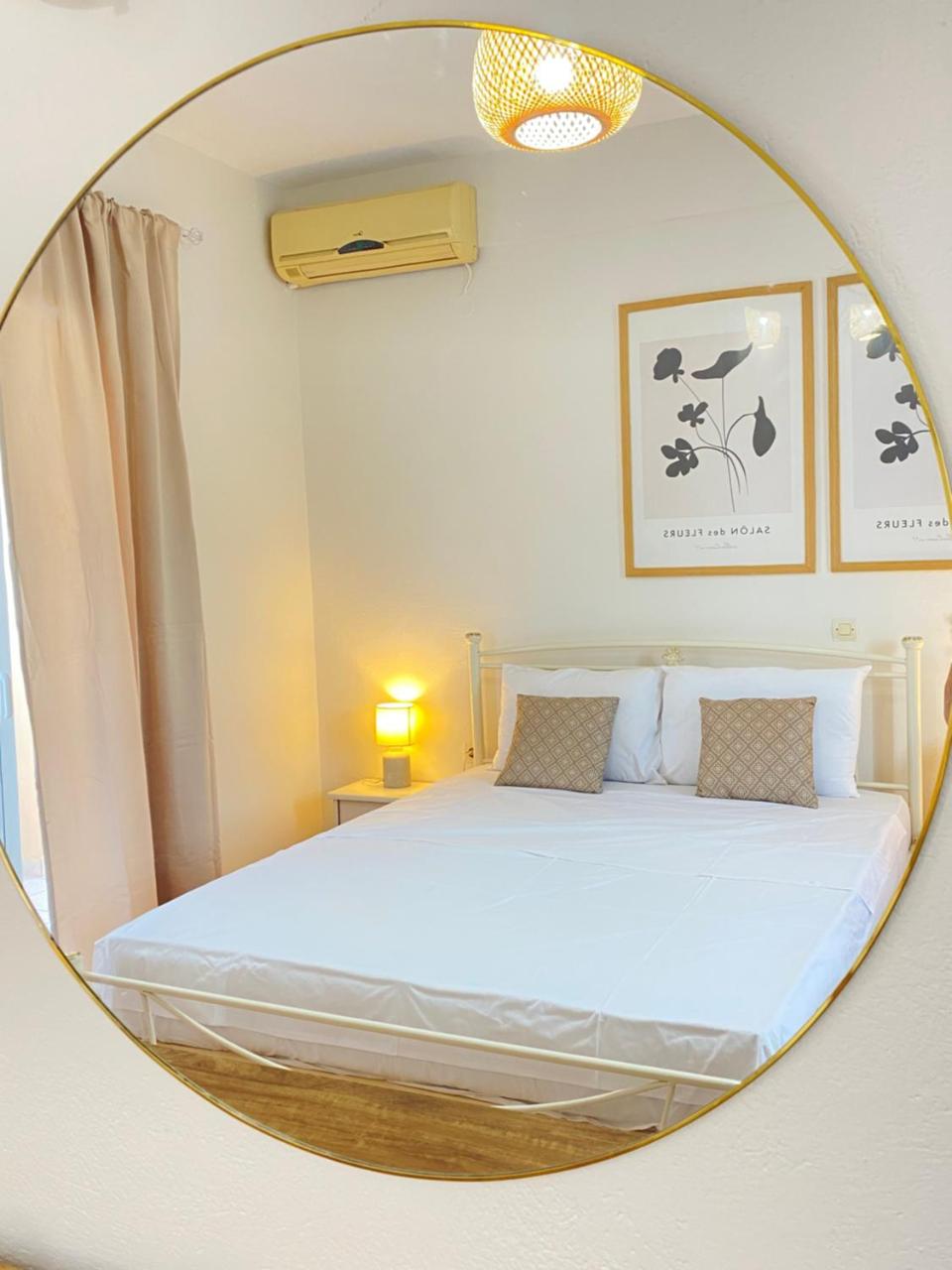 Lora Apartments & Studios with Balcony in Ipsos Corfu - 2