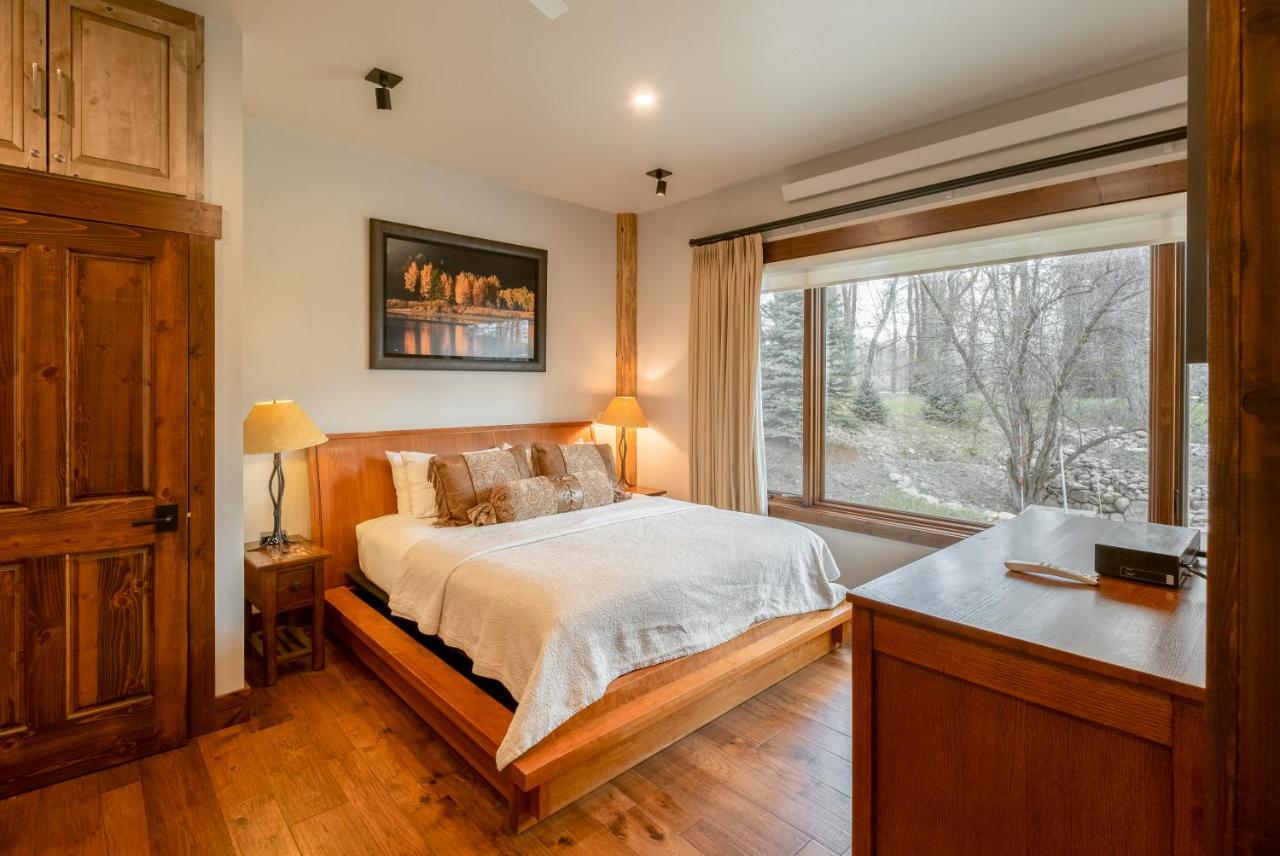 Bentwood Inn - 3