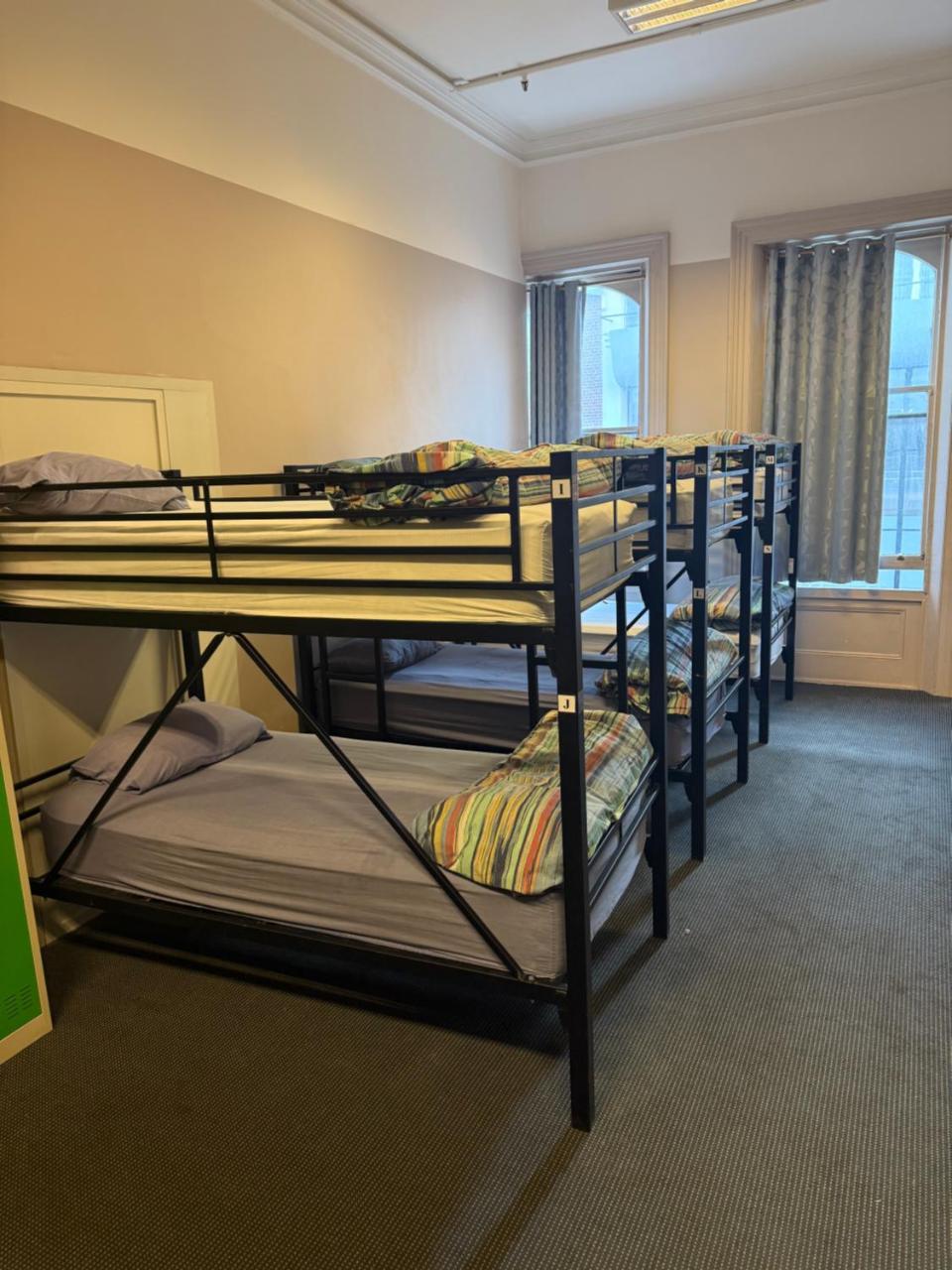 Photo - Backpackers Imperial Hotel