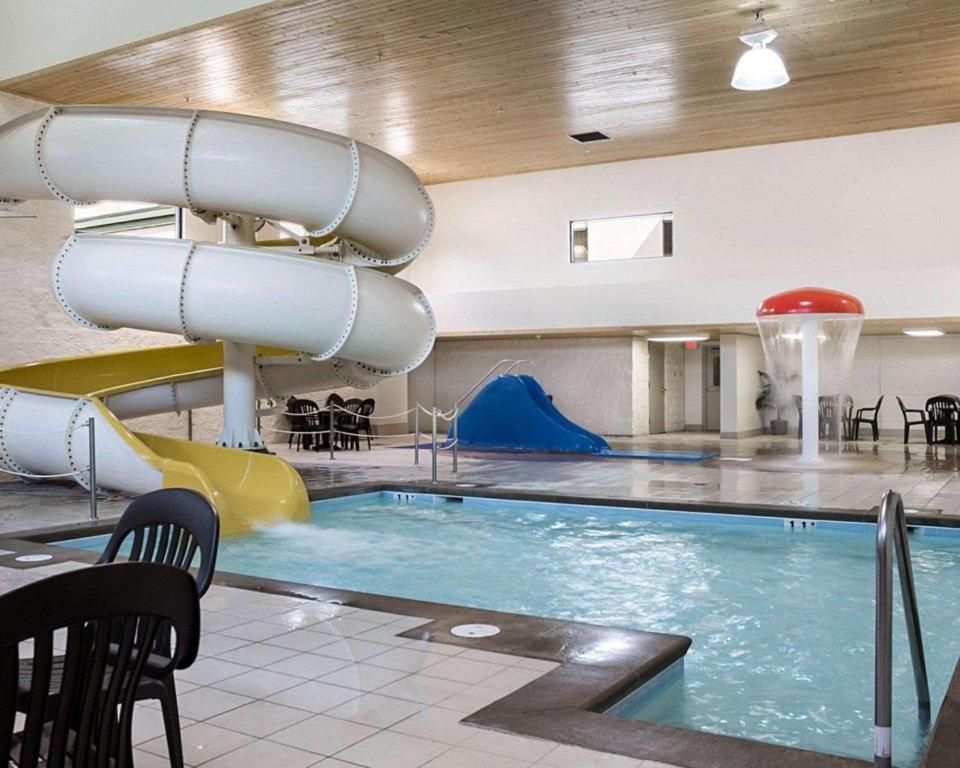 MainStay Suites Bismarck photo 3