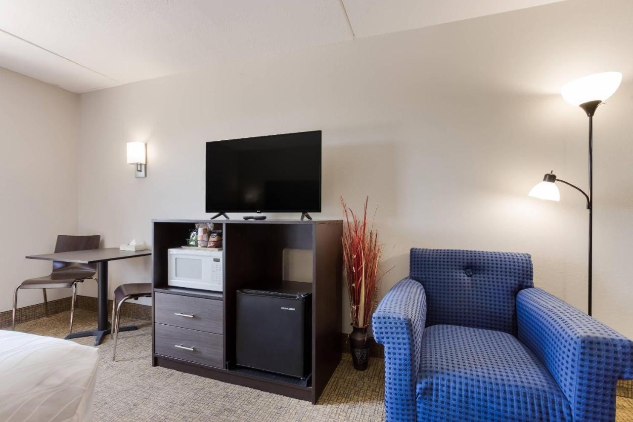 Photo - Rodeway Inn Branson, Brick House