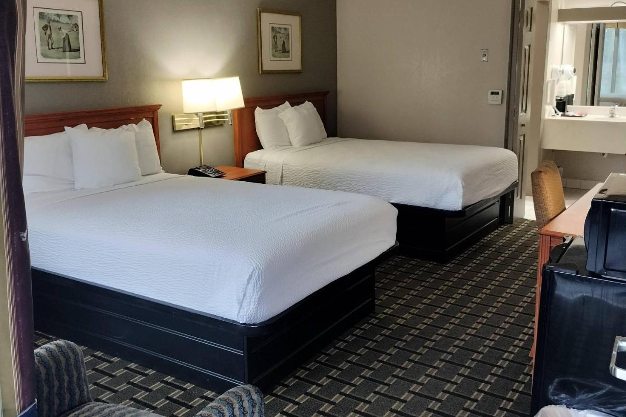 Clarion Inn Southern Pines - Pinehurst photo 4
